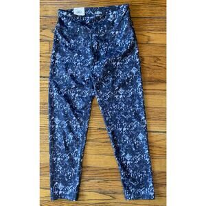 NWT SO Soft Yoga Capri High Rise Pants Women’s Small $26 Black Gray